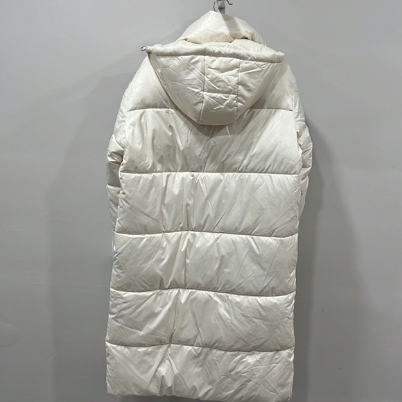 L'Academie Marlon Puffer Coat in Ivory - Picture 11 of 12